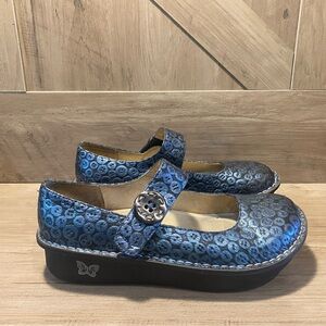 Alegria Paloma Women’s Sz 9 M Mary Jane Shoes Embossed Leather Rocker Sole